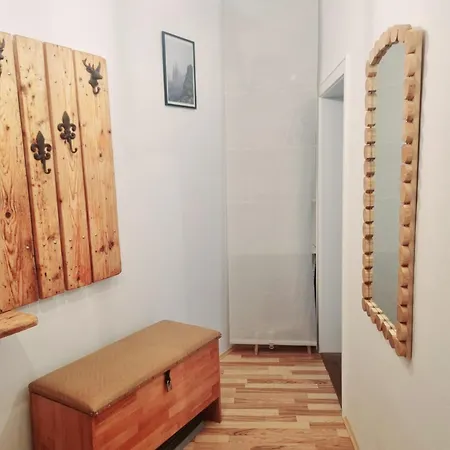 In Aux: 2-room With 24/7 Check-in Apartment Augsburg