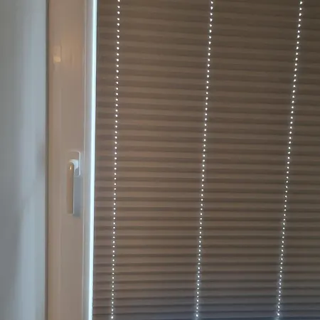 In Aux: 2-room With 24/7 Check-in Apartment *